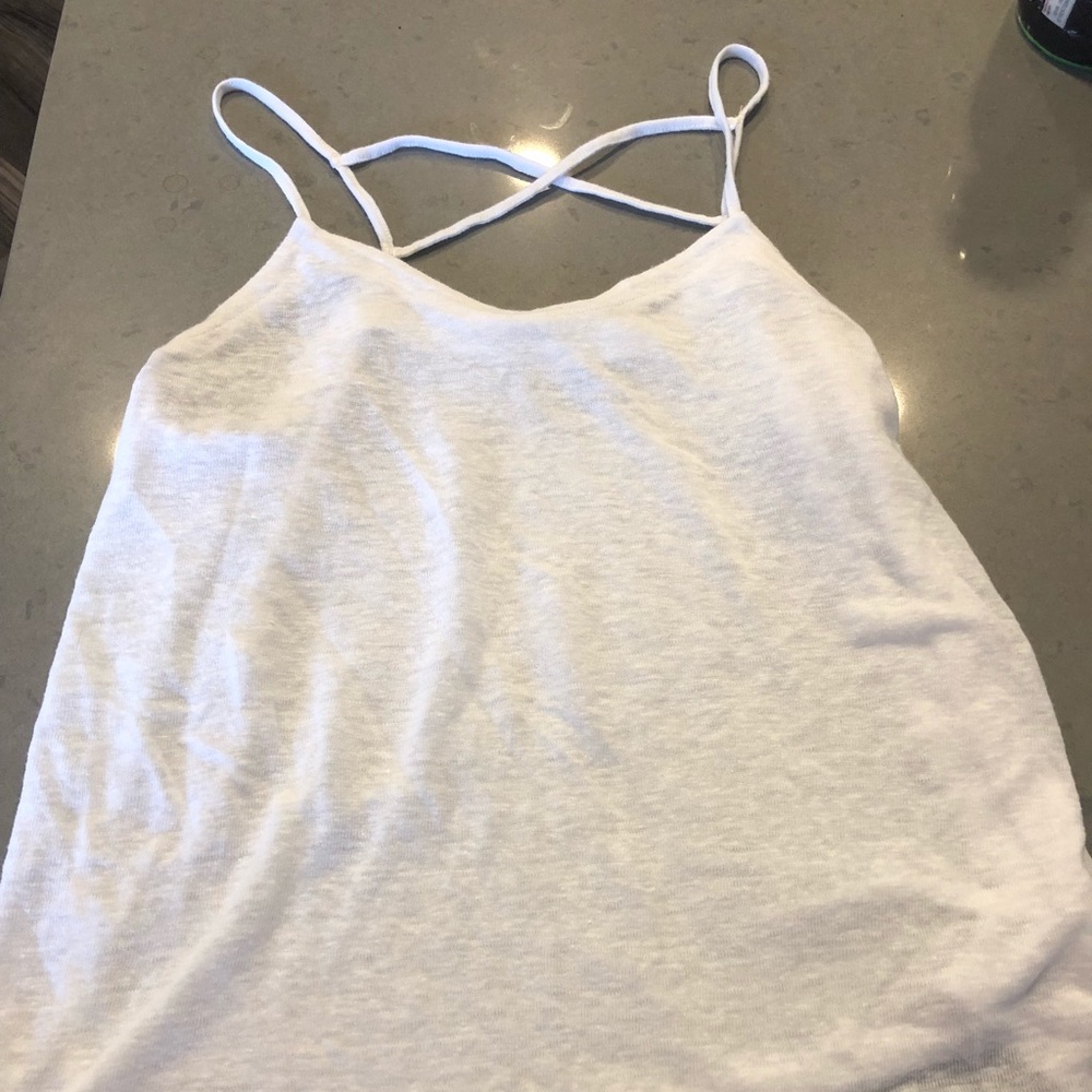 White loose tank
